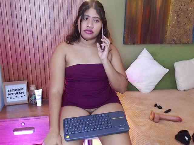 LadyAmbar webcam