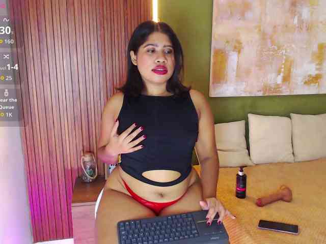 LadyAmbar webcam