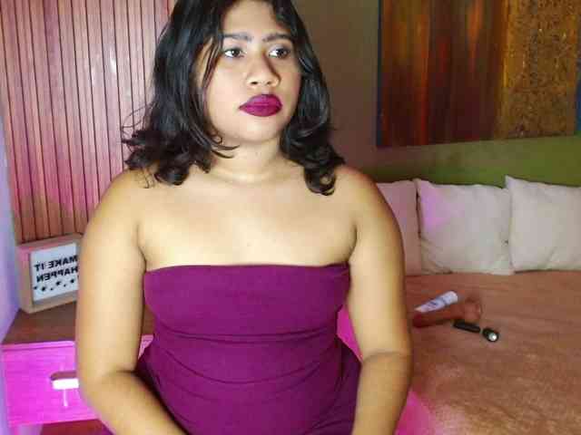LadyAmbar webcam