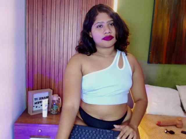 LadyAmbar Live Webcam on BongaCams