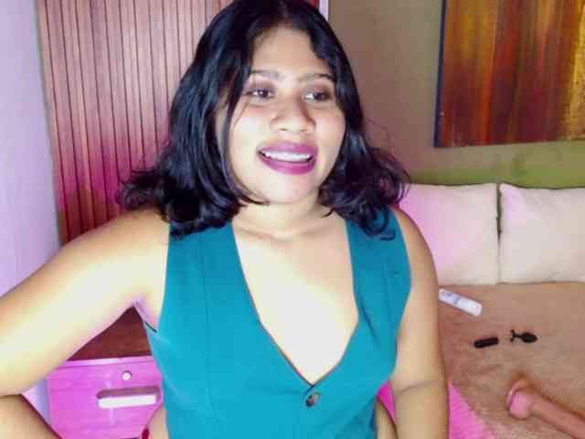 LadyAmbar webcam