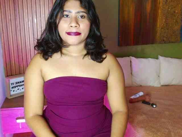 LadyAmbar webcam