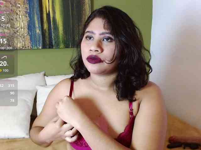 LadyAmbar webcam