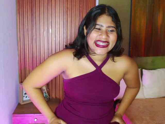 LadyAmbar webcam