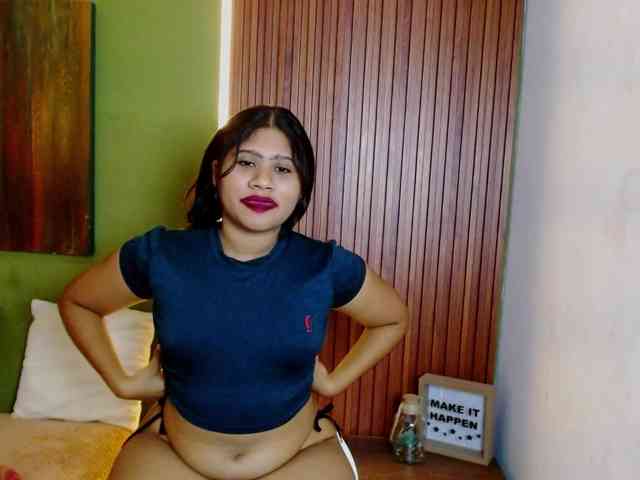 LadyAmbar webcam