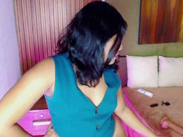 LadyAmbar webcam