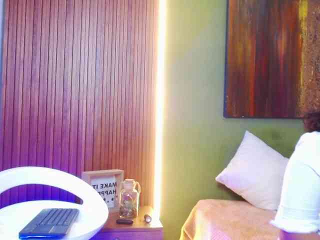 LadyAmbar webcam