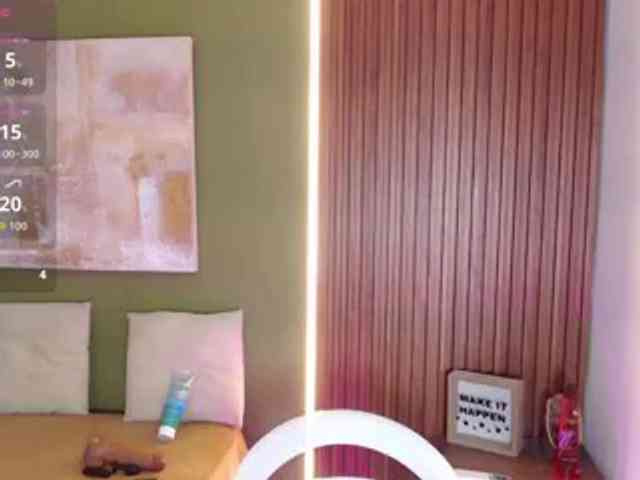 LadyAmbar webcam