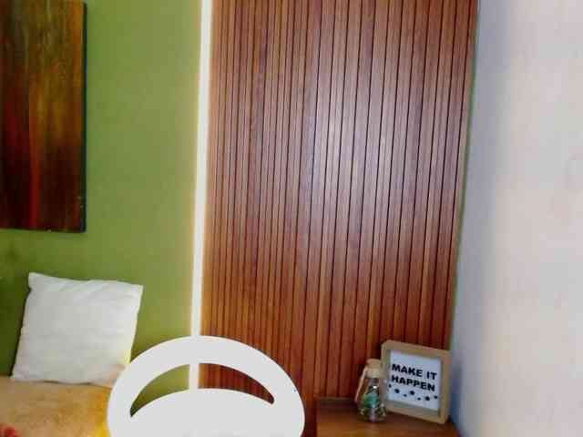 LadyAmbar webcam