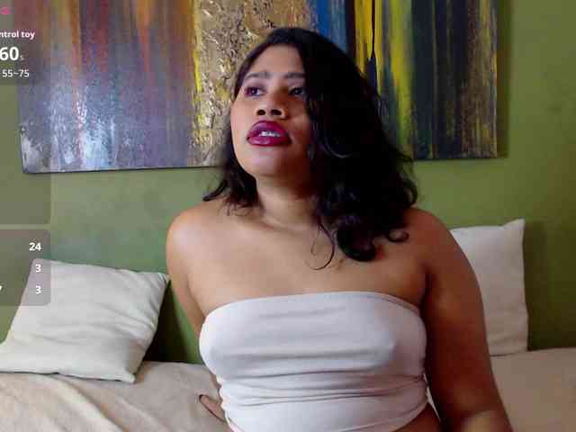 LadyAmbar webcam