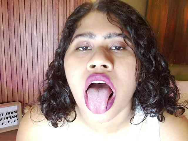 LadyAmbar webcam