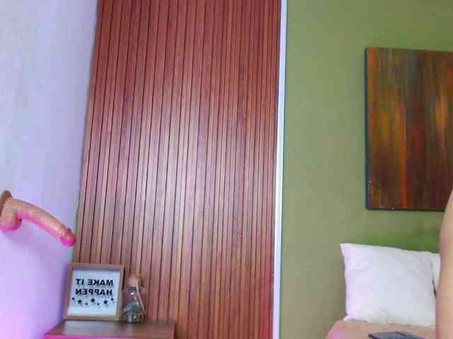LadyAmbar webcam