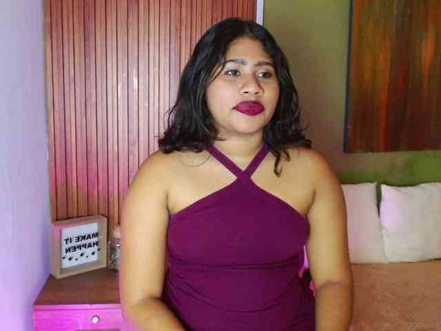 LadyAmbar webcam