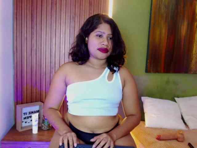 LadyAmbar Live Webcam on BongaCams