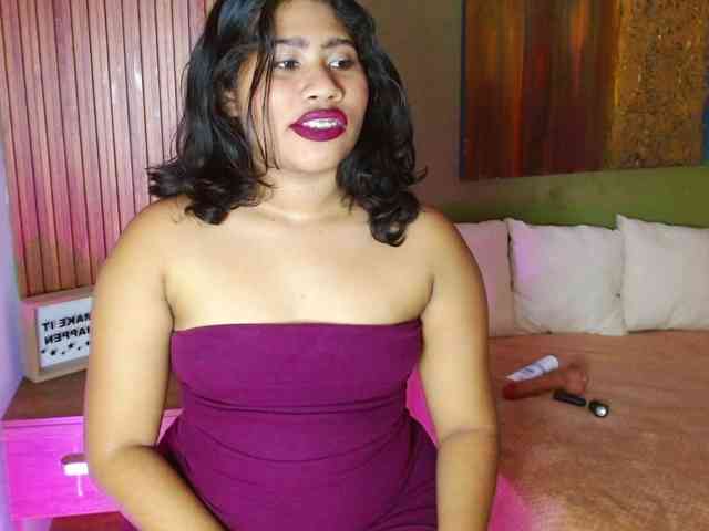 LadyAmbar webcam
