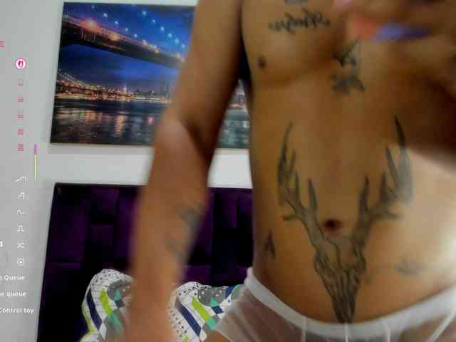 CuteeHornyy webcam