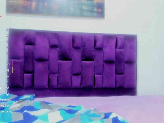 CuteeHornyy webcam
