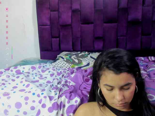 CuteeHornyy webcam