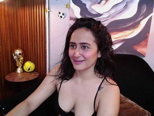 EvaLoveSaliva live cam on BongaCams