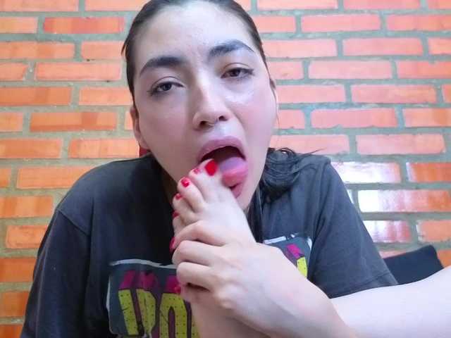 AuraLee live webcam show