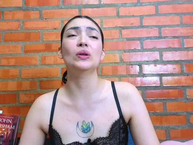 AuraLee live cam on BongaCams