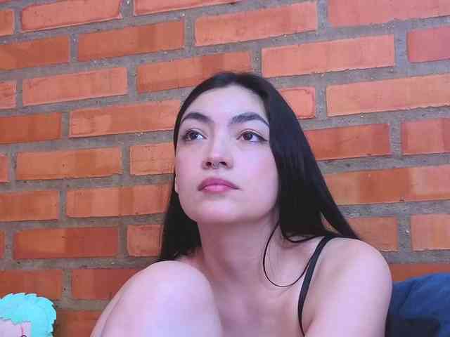 AuraLee Live Webcam on BongaCams