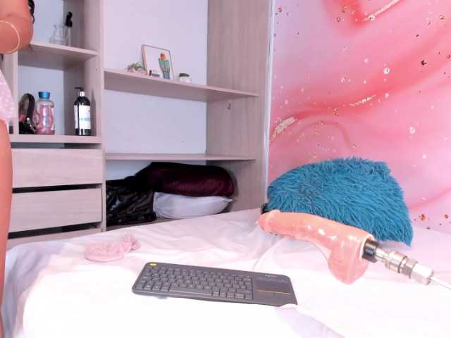 Sofi-Velvett live cam on BongaCams
