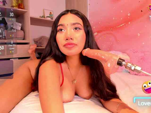Model: Sofi-Velvett