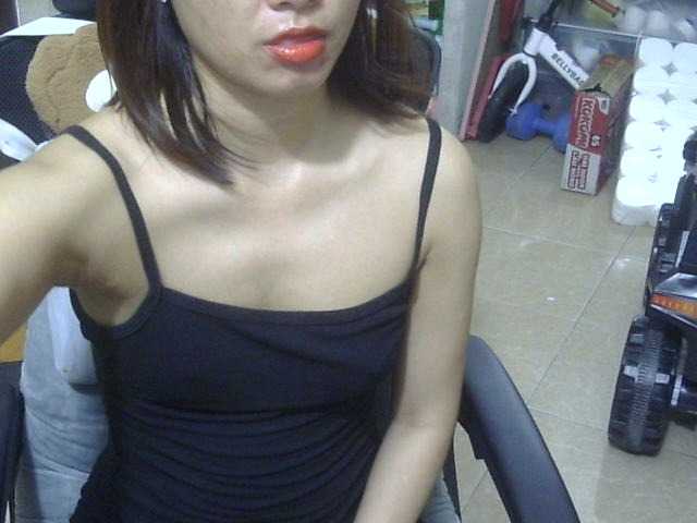 cherrysexy live cam on BongaCams