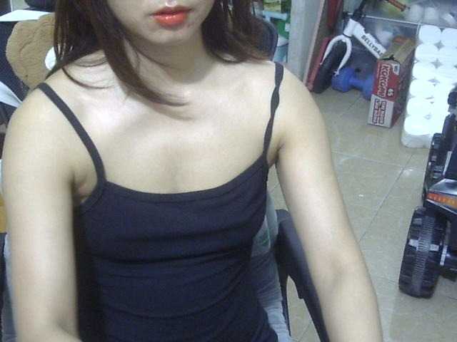 cherrysexy live cam on BongaCams