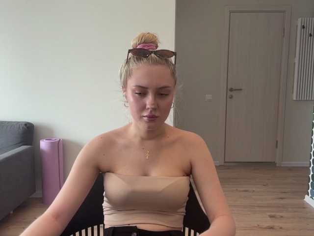 VivianaHandrick live cam on BongaCams