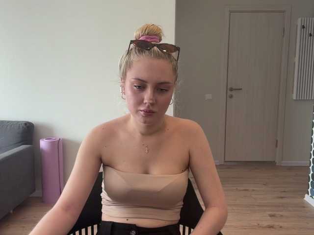 VivianaHandrick live webcam show