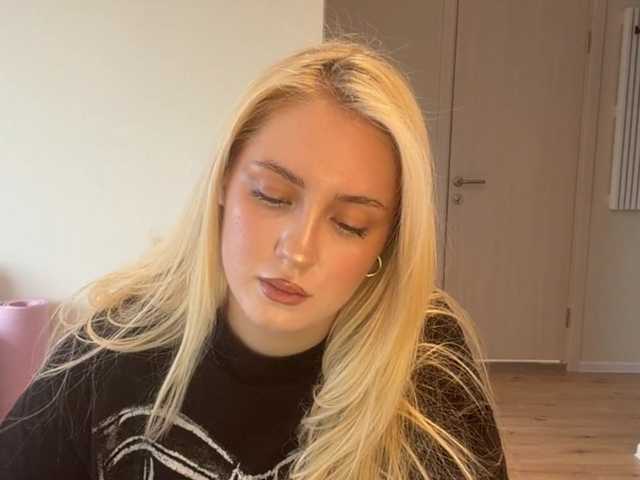 VivianaHandrick live cam on BongaCams