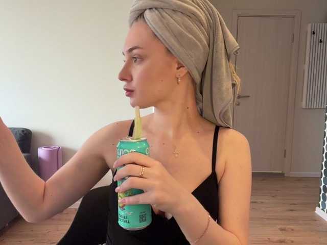 VivianaHandrick live cam on BongaCams