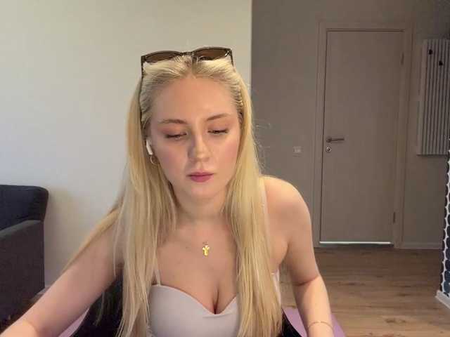 VivianaHandrick live cam on BongaCams