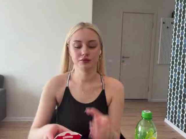 Modèle: VivianaHandrick