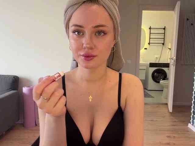 Modèle: VivianaHandrick