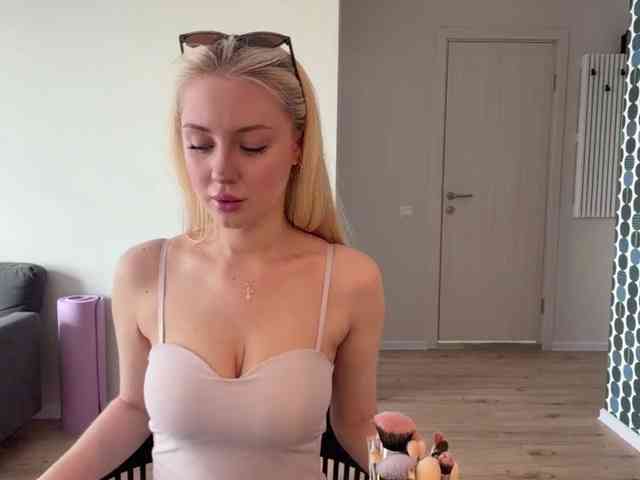 Modèle: VivianaHandrick