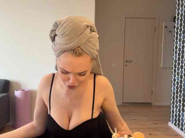 Modèle: VivianaHandrick