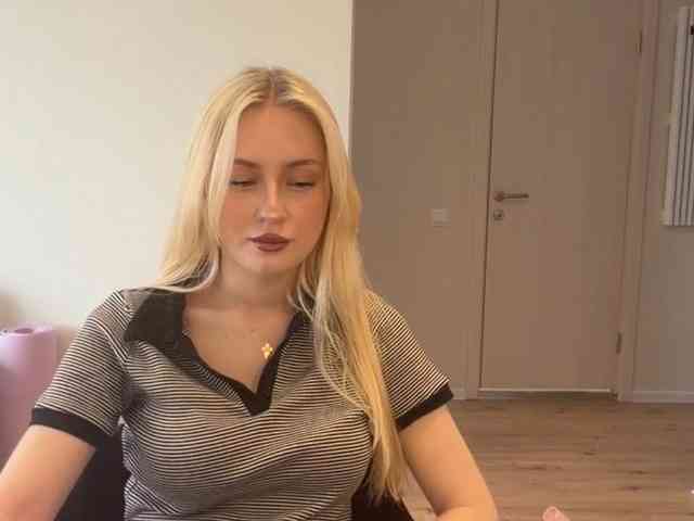 Modèle: VivianaHandrick