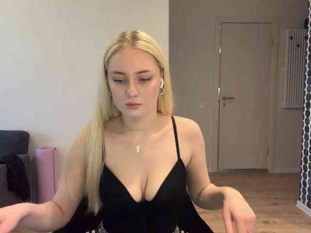 Modèle: VivianaHandrick