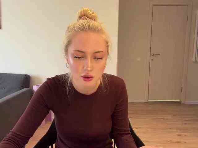 Modèle: VivianaHandrick