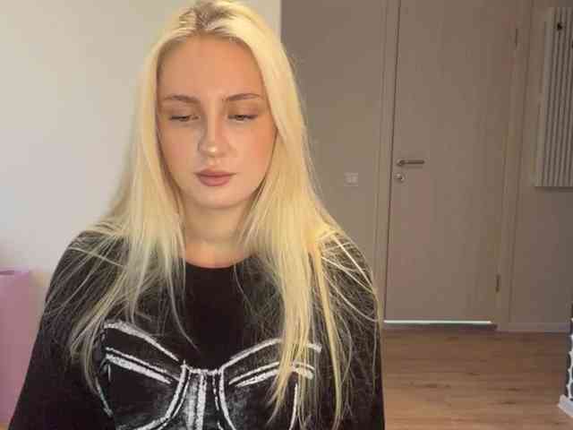 Modèle: VivianaHandrick