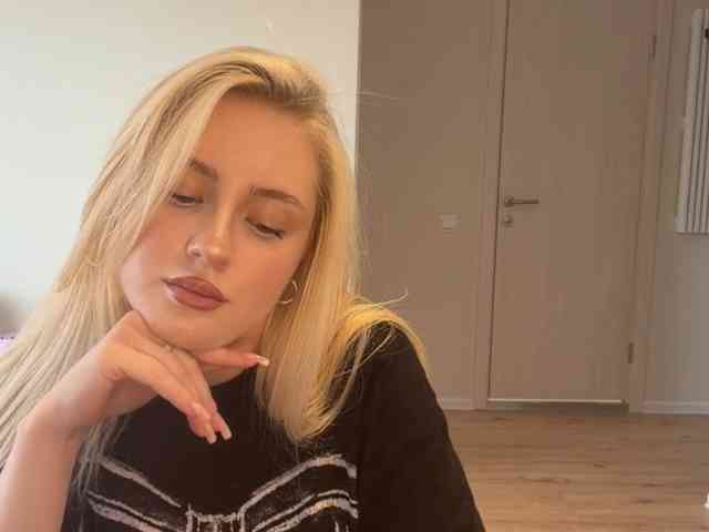 Modèle: VivianaHandrick