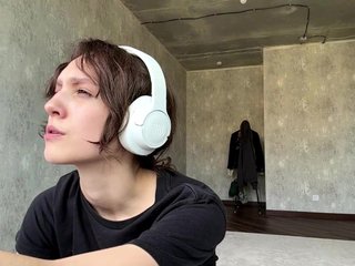 SunniCunningan Porn Show