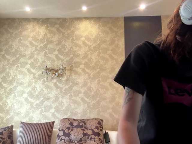 SunniCunningan live webcam show