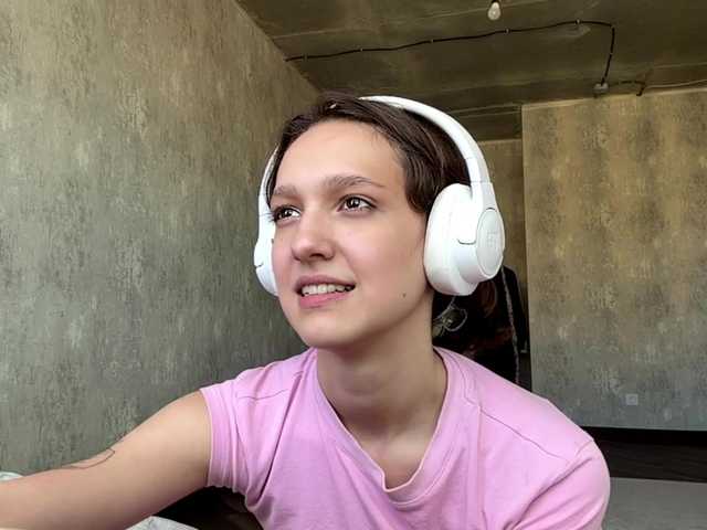 SunniCunningan live cam on BongaCams