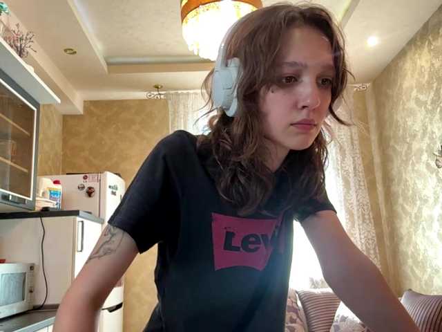 SunniCunningan live webcam show