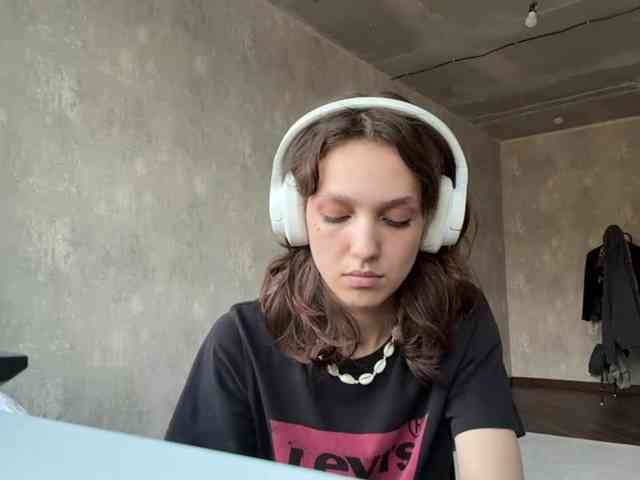 SunniCunningan webcam