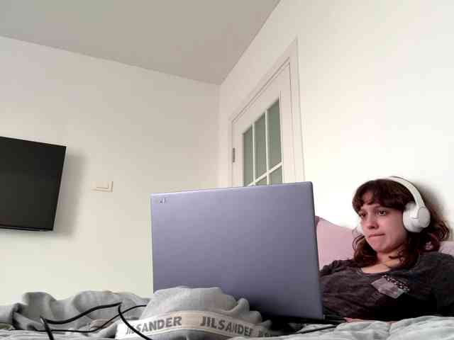 SunniCunningan webcam
